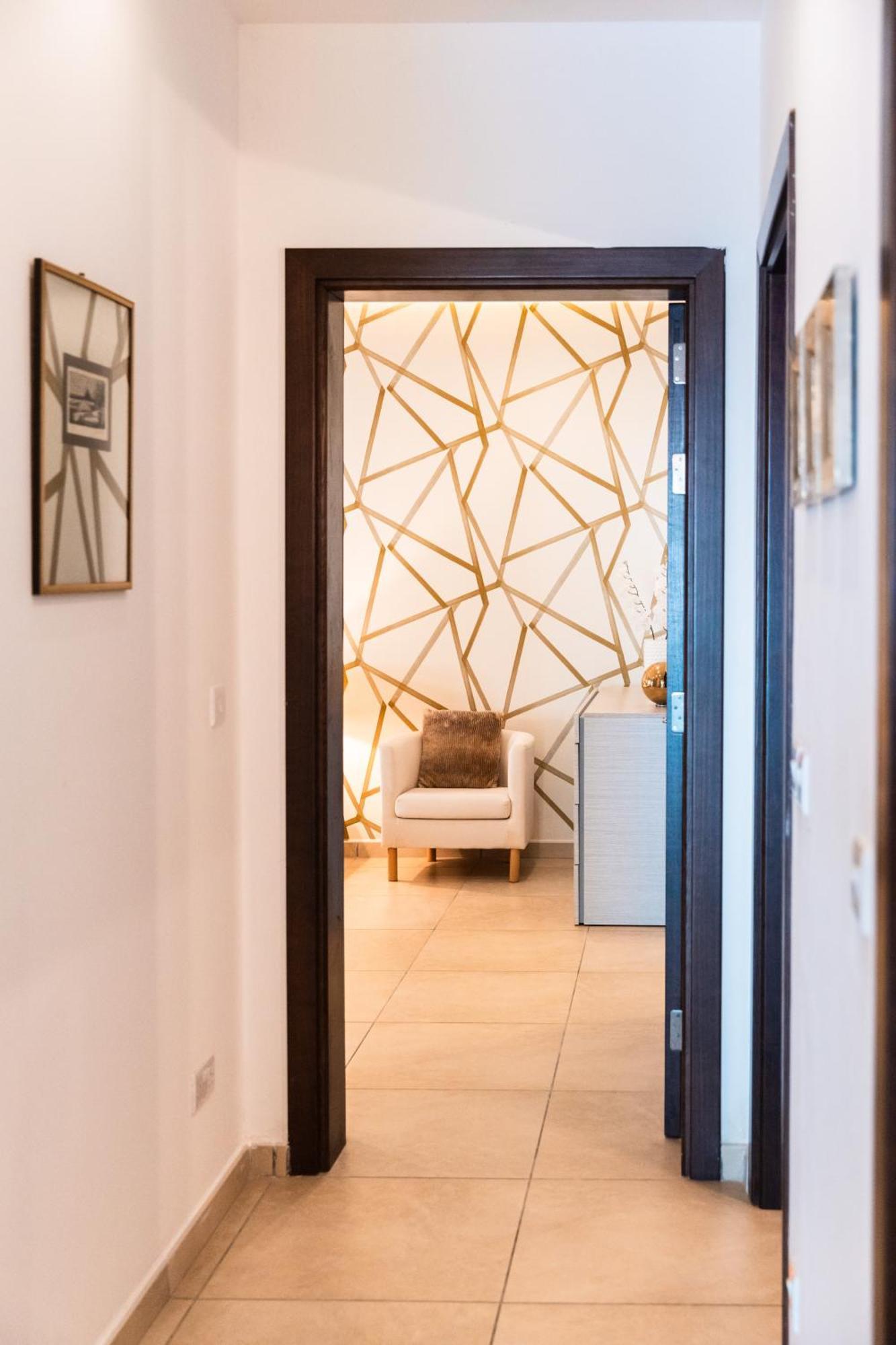 סליאמה Luxury Seafront 3Br With Pool By Arcobnb מראה חיצוני תמונה