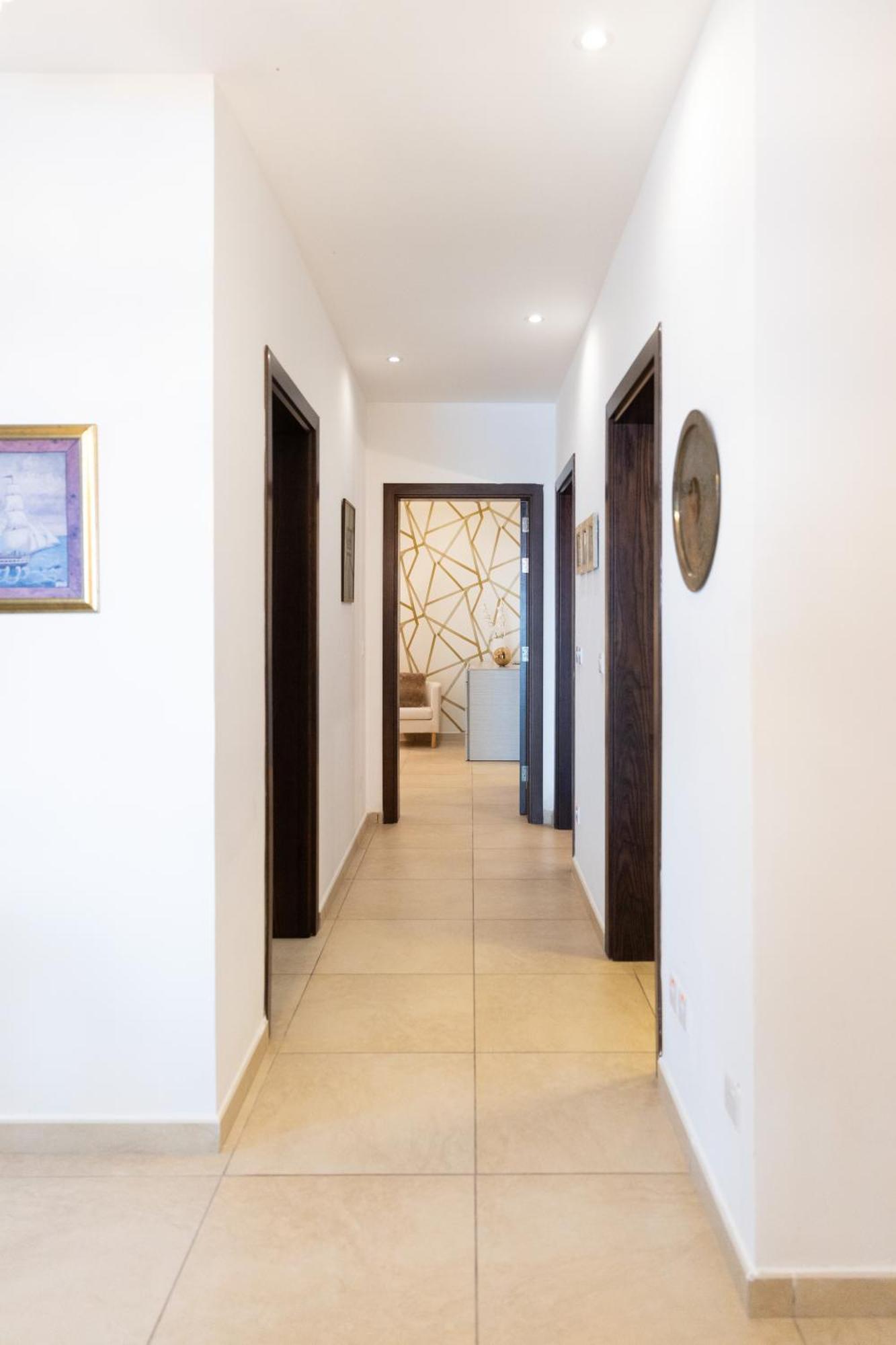 סליאמה Luxury Seafront 3Br With Pool By Arcobnb מראה חיצוני תמונה
