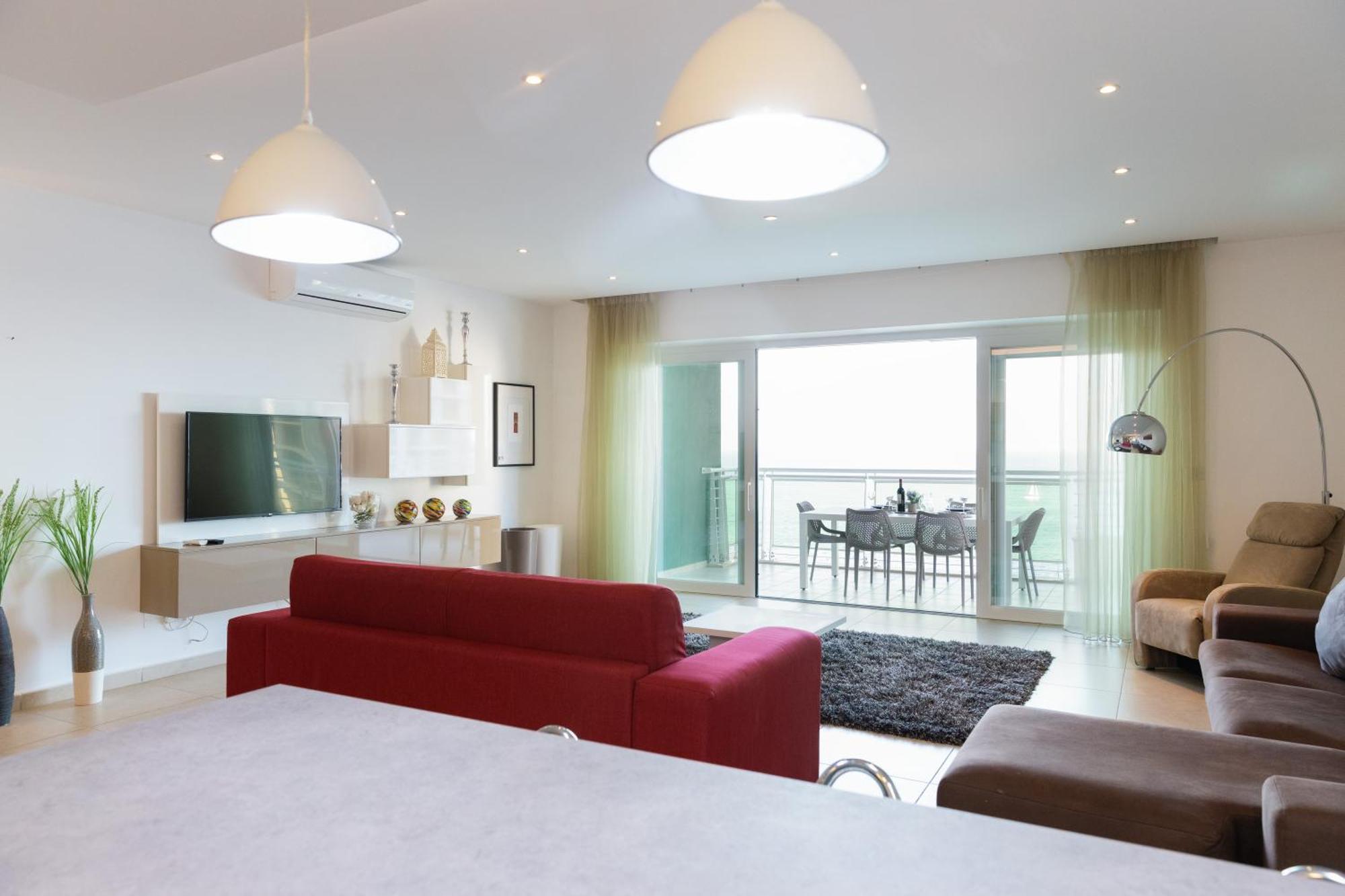 סליאמה Luxury Seafront 3Br With Pool By Arcobnb מראה חיצוני תמונה
