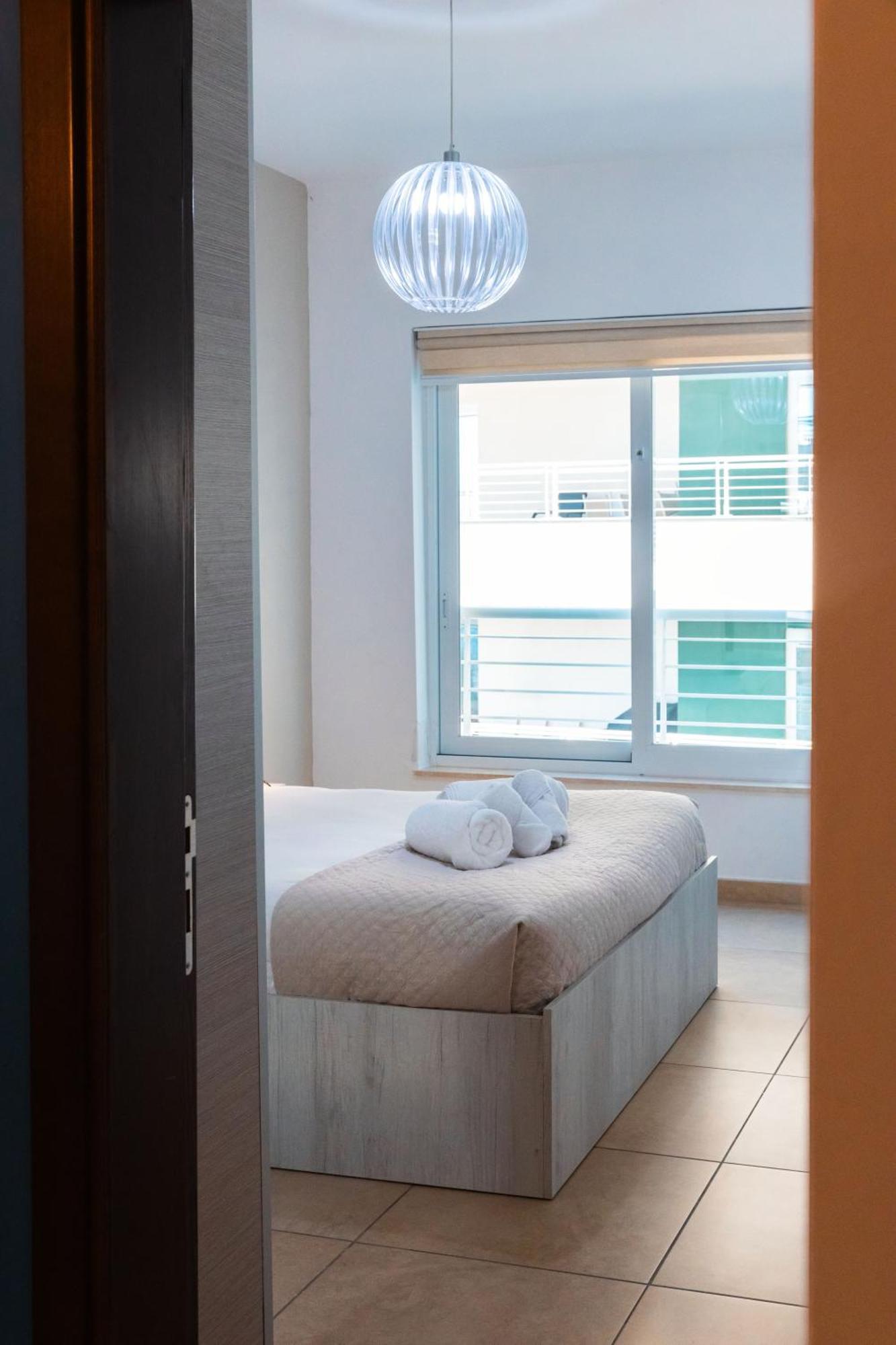 סליאמה Luxury Seafront 3Br With Pool By Arcobnb מראה חיצוני תמונה