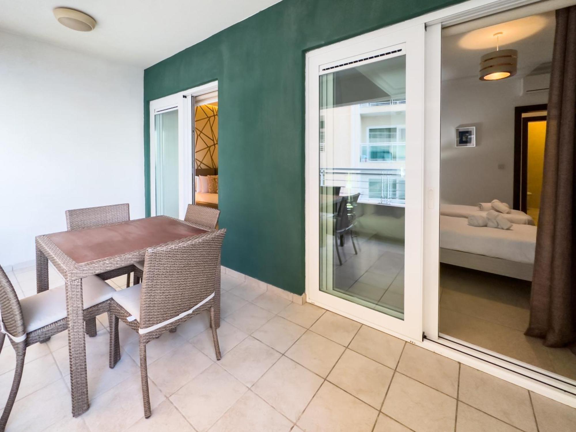 סליאמה Luxury Seafront 3Br With Pool By Arcobnb מראה חיצוני תמונה